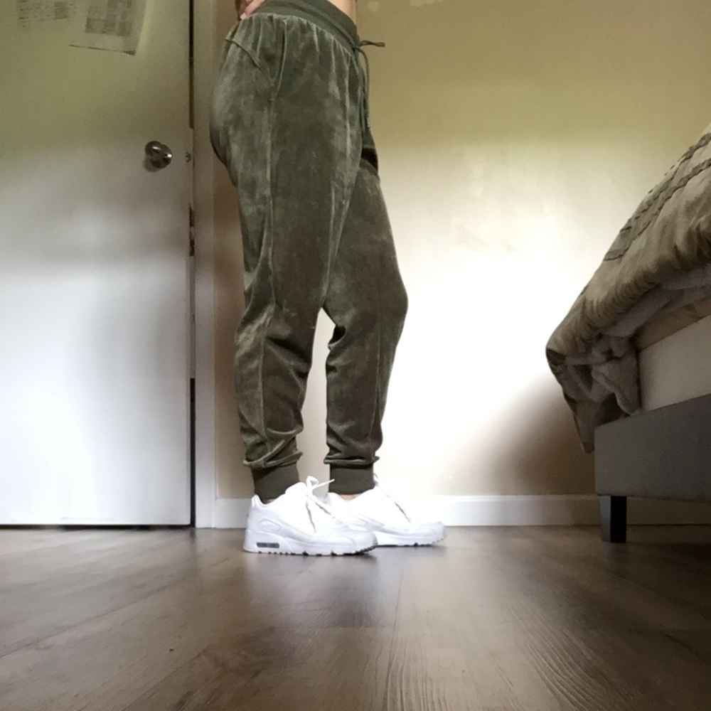velour Puma pants - Picture 2 of 4